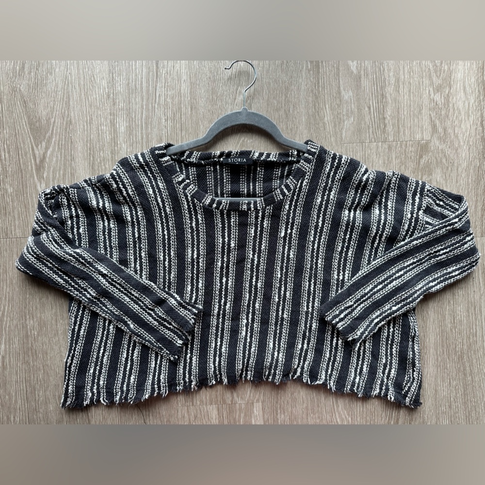Black and White Cropped Striped Top